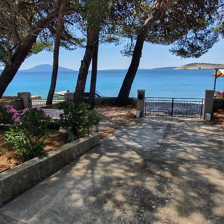 Sidus Maris, Spacious Seaside Apartment With Free Parking Martinscica  Ngoại thất bức ảnh
