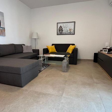 Sidus Maris, Spacious Seaside Apartment With Free Parking Martinscica  Ngoại thất bức ảnh