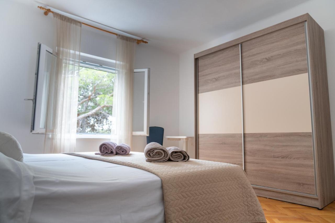 Sidus Maris, Spacious Seaside Apartment With Free Parking Martinscica  Ngoại thất bức ảnh